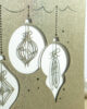 PALUXA_Festliche_Weihnachtskugeln_Brownsilver_detail3.jpg Zoom-In PALUXA Lasercut-Weihnachtskarte mit festlichen Weihnachtskugeln, stehend, detailsreich, Farbe Brownsilver.