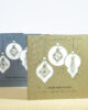 PALUXA_Festliche_Weihnachtskugeln_Variante_Brownsilver.jpg Zwei Farbvarianten PALUXA Lasercut-Weihnachtskarte mit Festlichen Weihnachtskugeln Motiv, stehend, in Farben Brownsilver und Zinnblau.