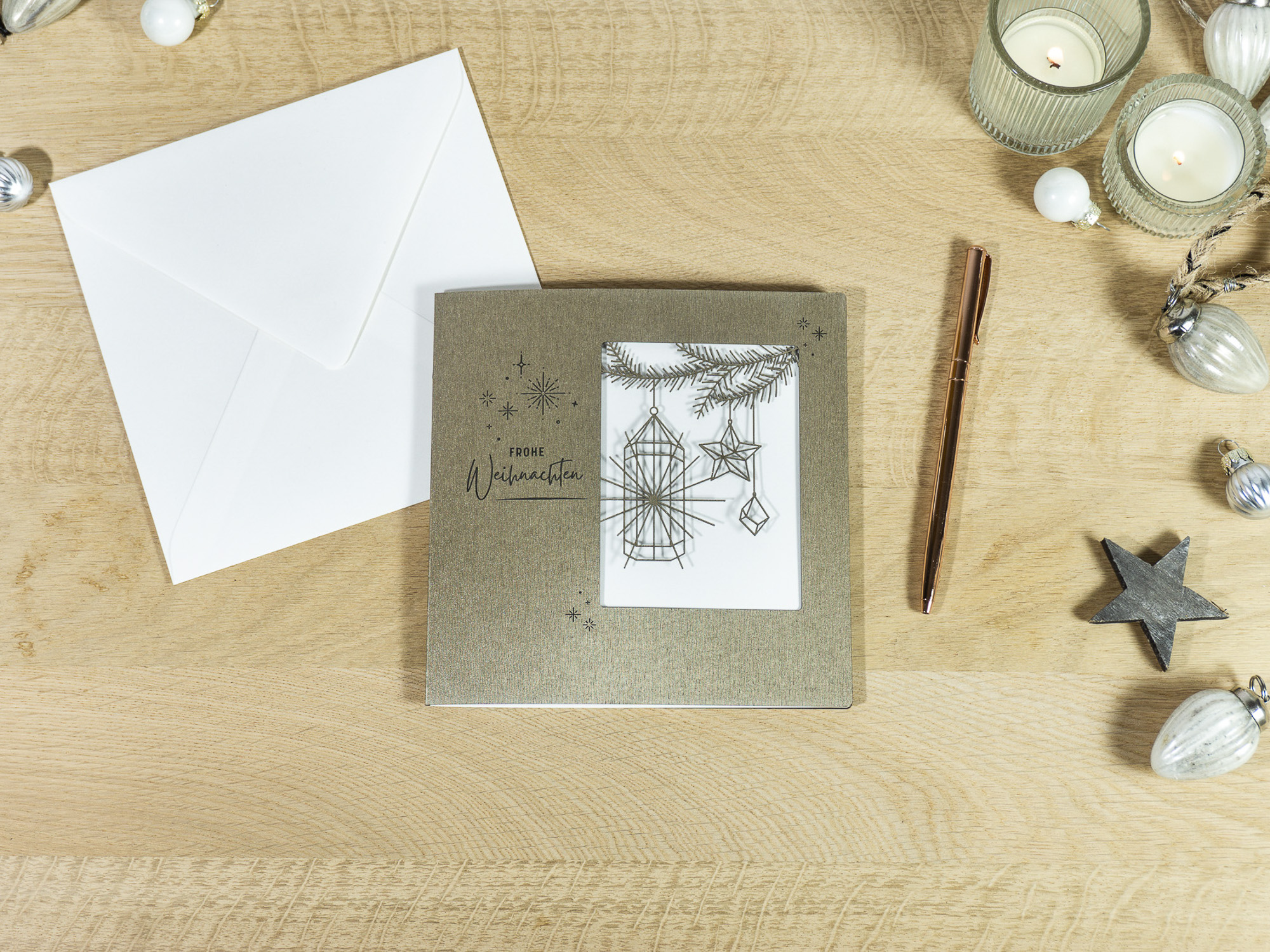 PALUXA Lasercut-Weihnachtskarte mit Laternen Motiv, liegend, Farbe Brownsilver.