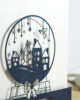 PALUXA_Schneekugel_Dorf_Nachtblau_detail1.jpg Zoom-In PALUXA Lasercut-Weihnachtskarte mit Schneekugel Motiv, stehend, Farbe Nachtblau.