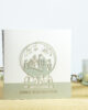 PALUXA_Schneekugel_Dorf_Silber_stehend.jpg PALUXA Lasercut-Weihnachtskarte mit Schneekugel Motiv, stehend, in Farbe Silber.
