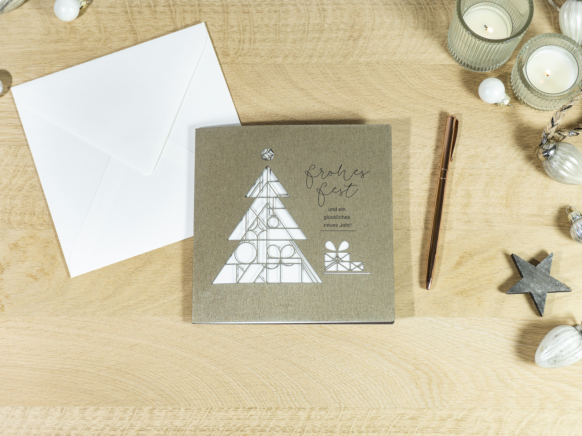 PALUXA Lasercut-Weihnachtskarte mit Frohes Fest Gravur, liegend, Farbe Brownsilver.
