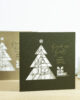 PALUXA_Weihnachtsbaum_Frohes_Fest_Variante_Forestgreen.jpg Zwei Farbvarianten PALUXA Lasercut-Weihnachtskarte mit Frohes Fest Gravur, stehend, Forestgreen und Brownsilver.