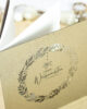 PALUXA_Weihnachtskranz_aus_Zweigen_Brownsilver_detail3.jpg Zoom-In PALUXA Lasercut-Weihnachtskarte mit Weihnachtskranz Motiv, stehend, oben, Farbe Brownsilver.